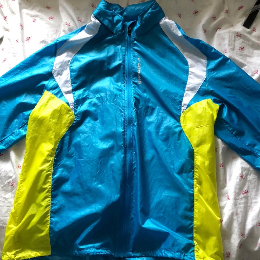 Brooks Large Running Jacket